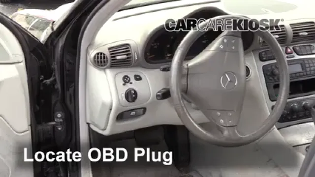 2003 Mercedes-Benz C230 Kompressor 1.8L 4 Cyl. Supercharged Coupe (2 Door) Compruebe la luz del motor Diagnosticar